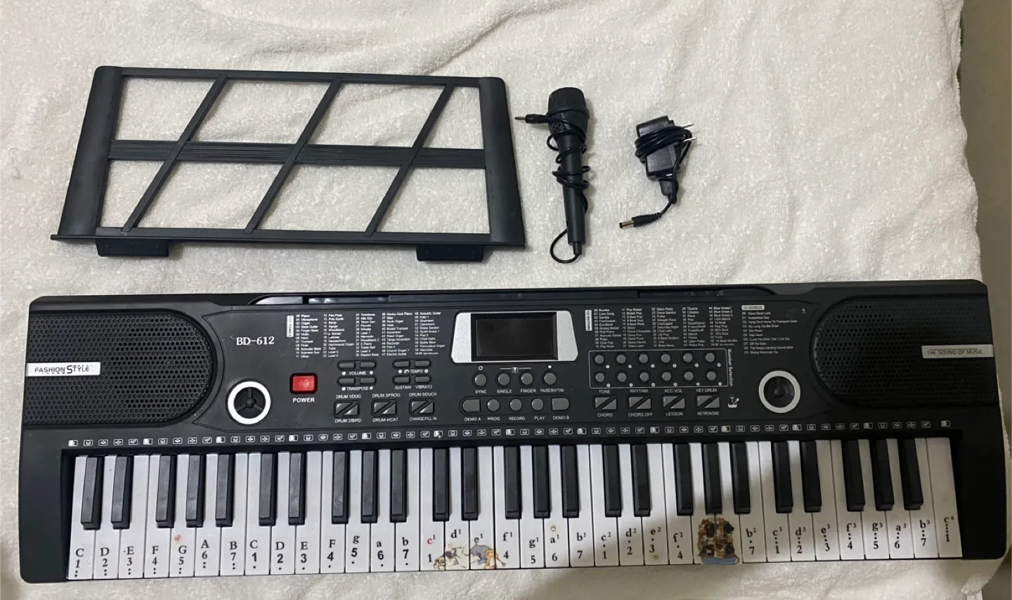 61 keys piano keyboard thumbnail