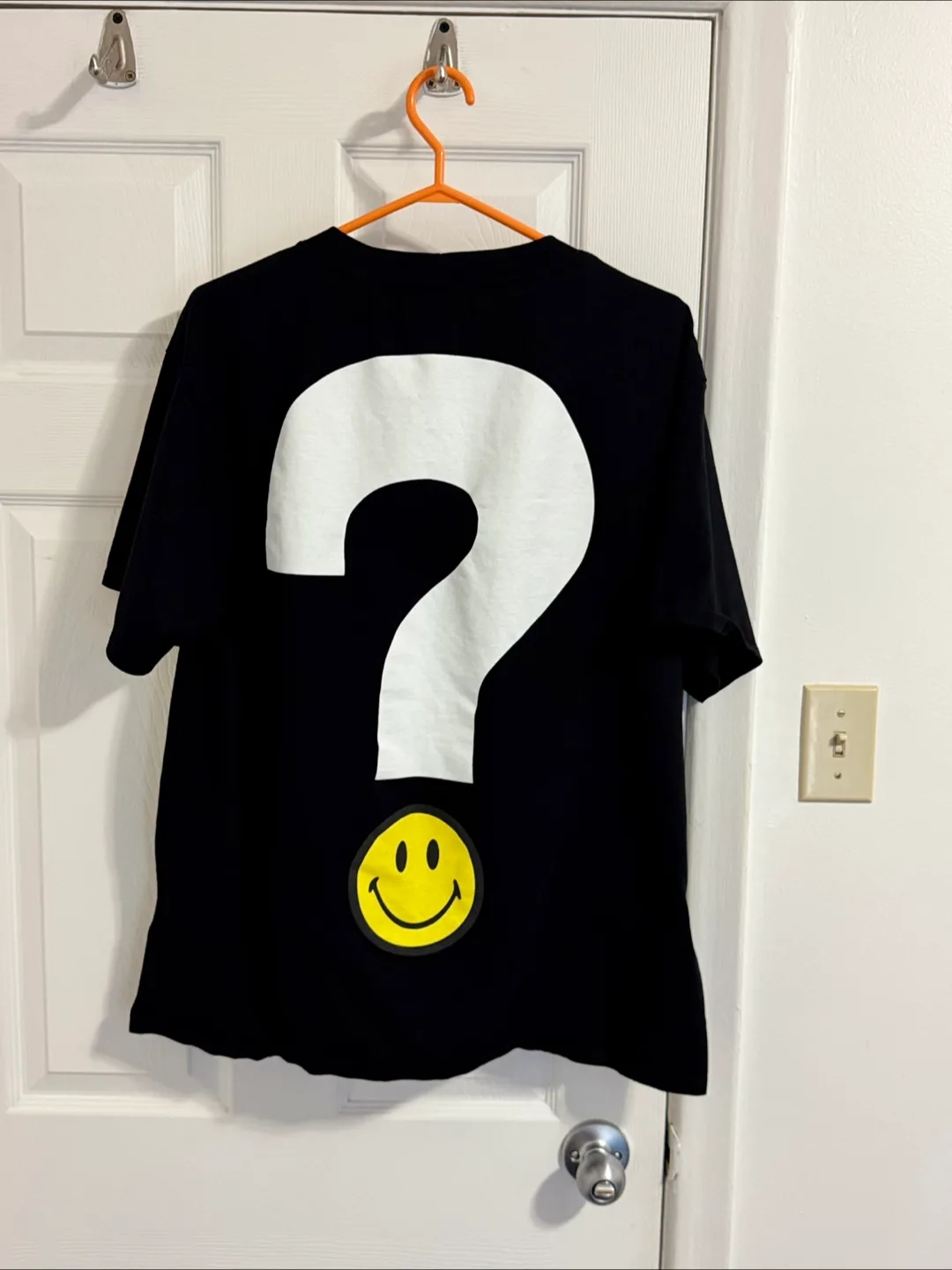 Guess x Chinatown Market Black Tee (XL) image indicator(6)