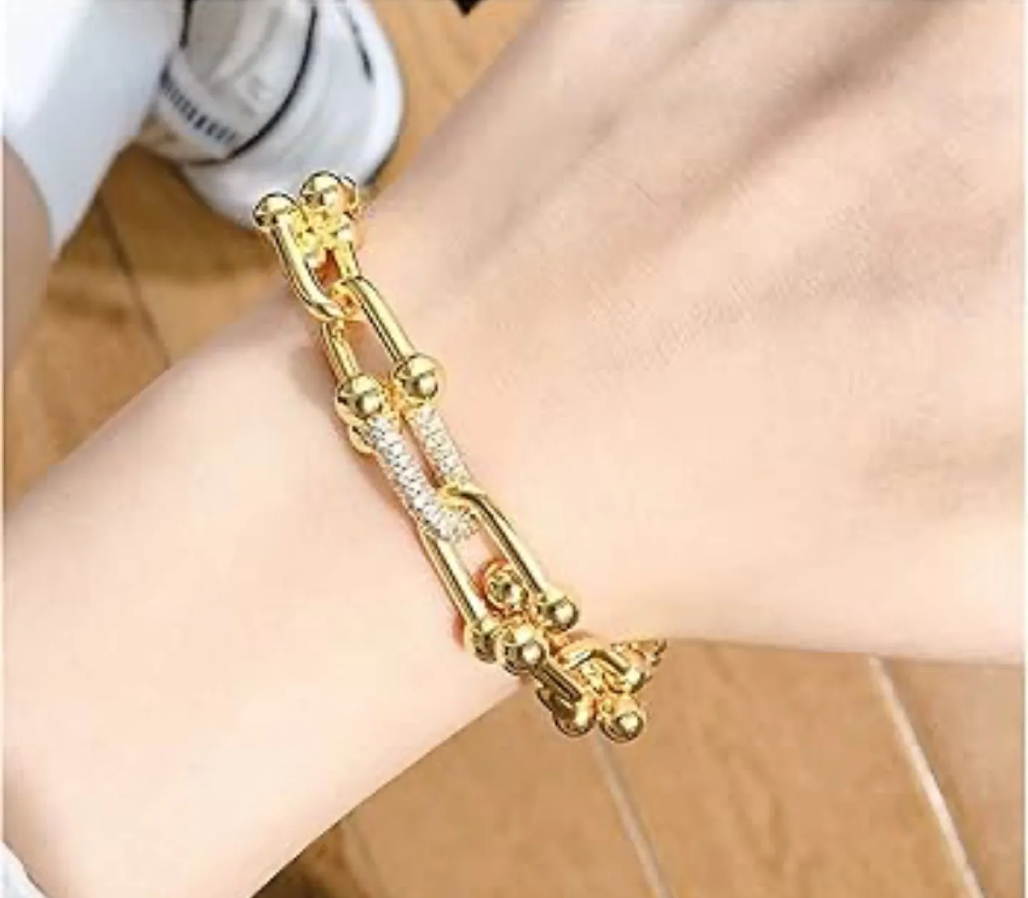 Gold Link Bracelet thumbnail