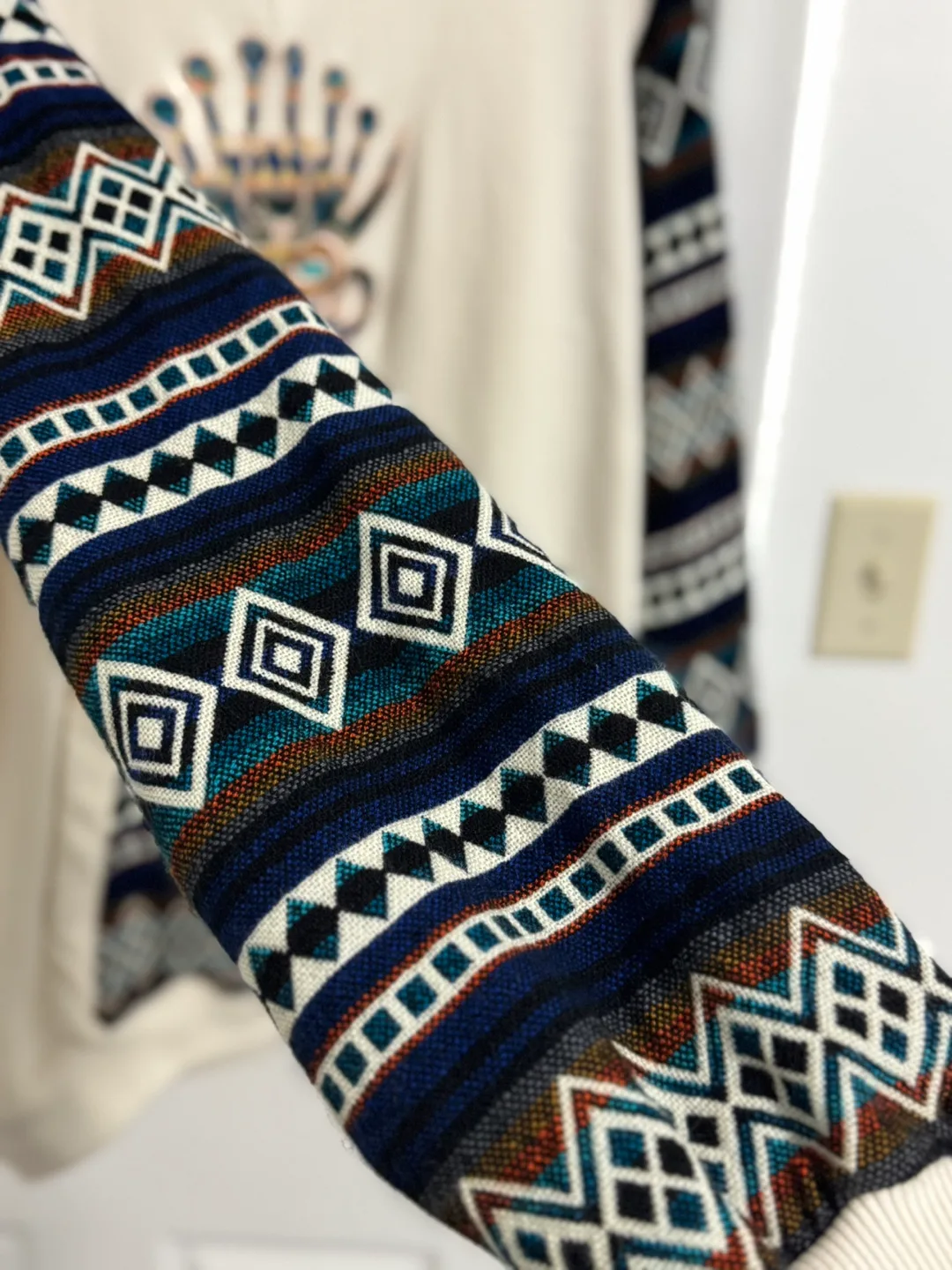 Tribal Pattern Hoodie-Andean- Inspired Pullover (L mens) image indicator(5)