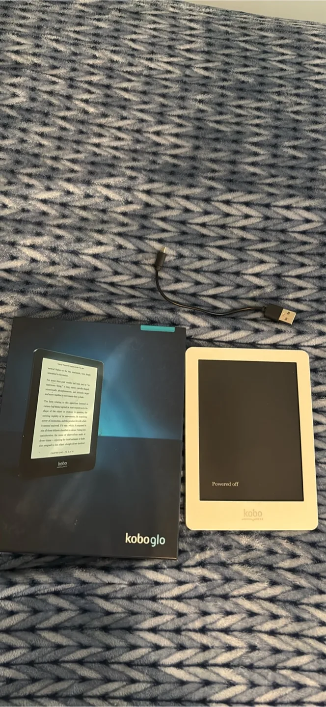 Kobo Glo eReader with Charger thumbnail