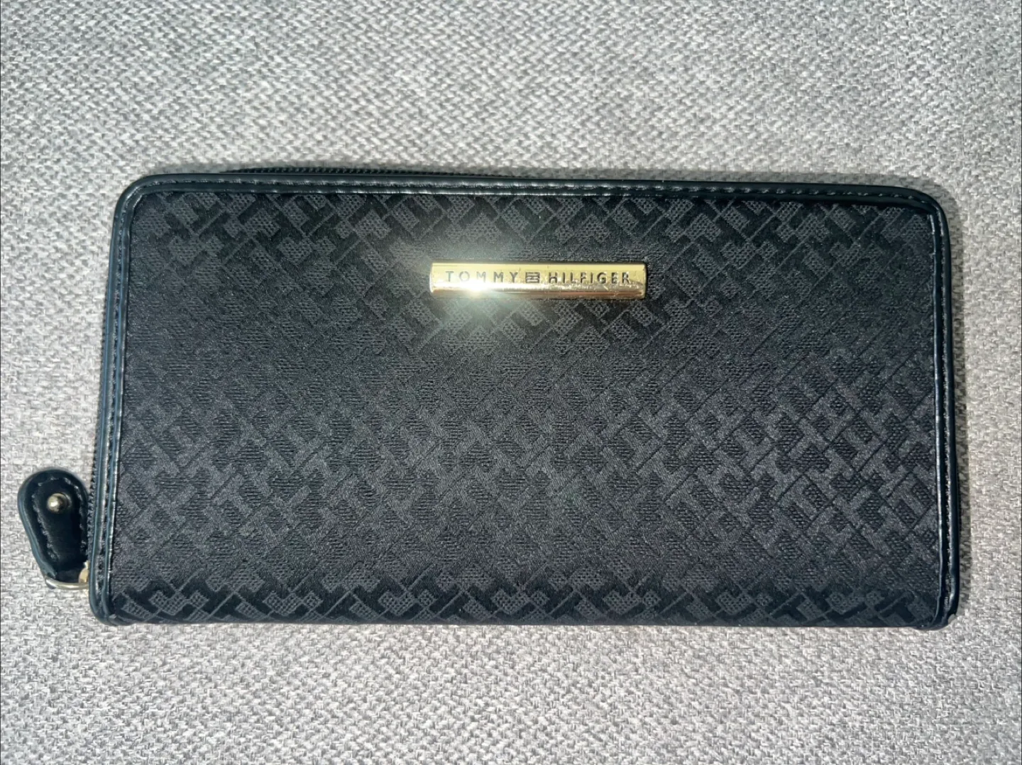 Tommy Hilfiger Black Wallet thumbnail