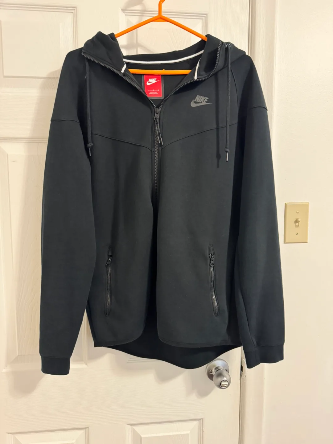 Nike Tech Fleece Windrunner Black (Large) image indicator(8)