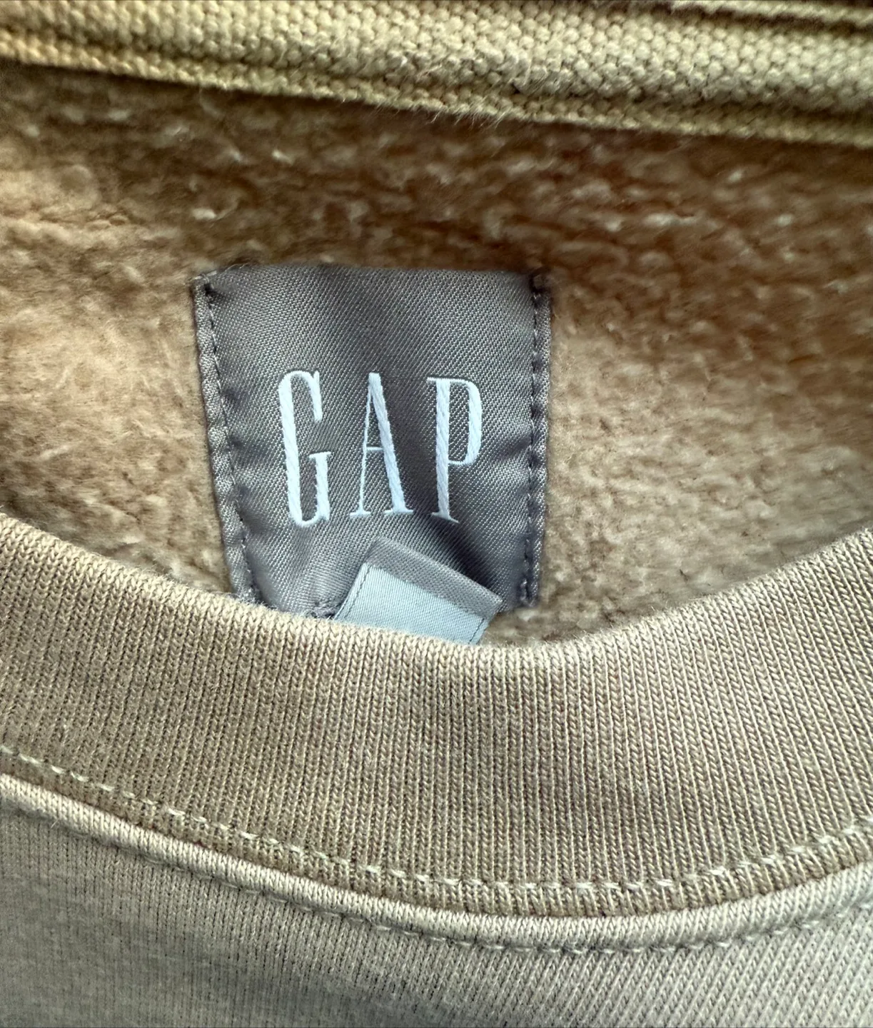 GAP Beige Crewneck Sweater - Size M image indicator(2)