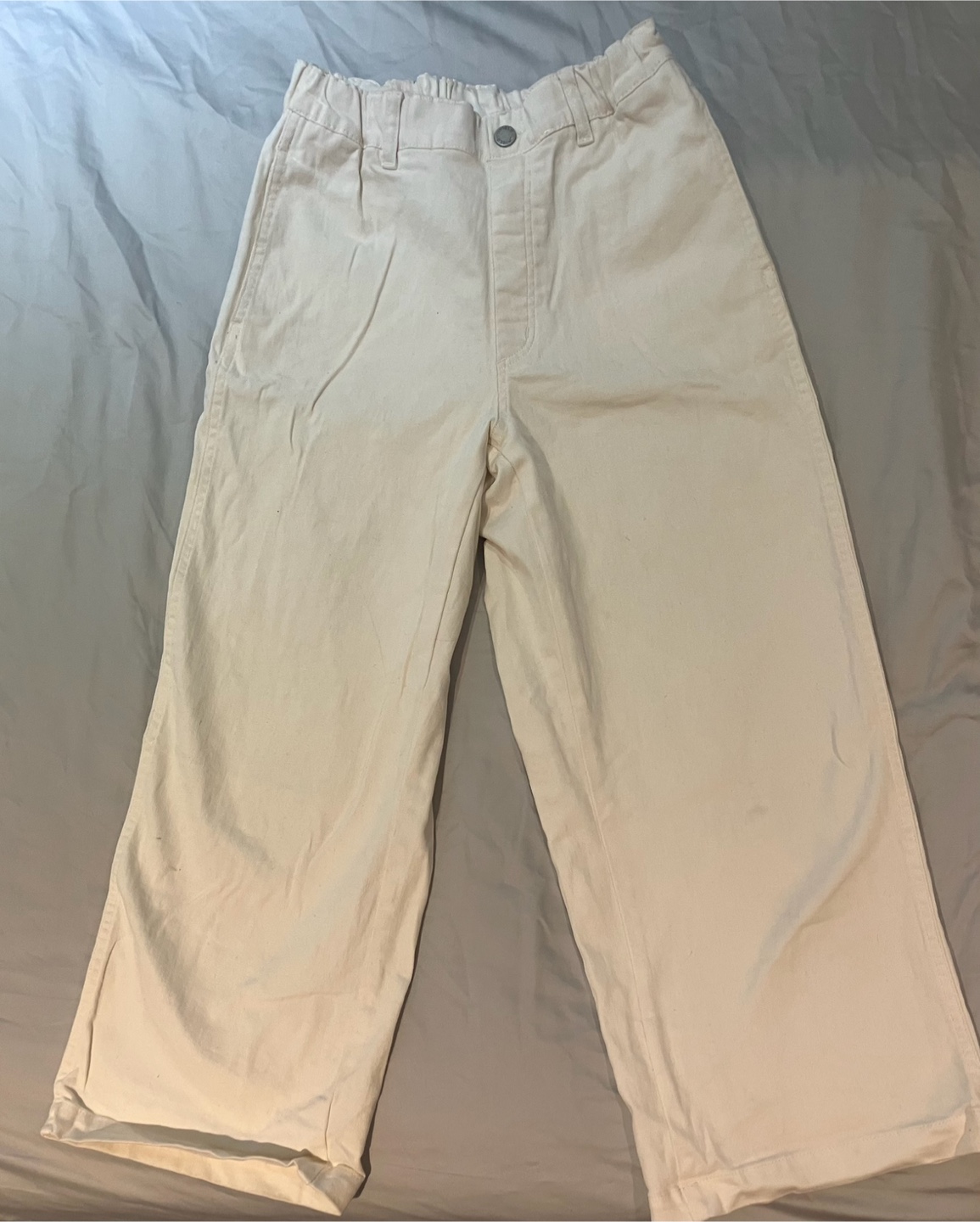 Baggy white girls jeans(9-10)