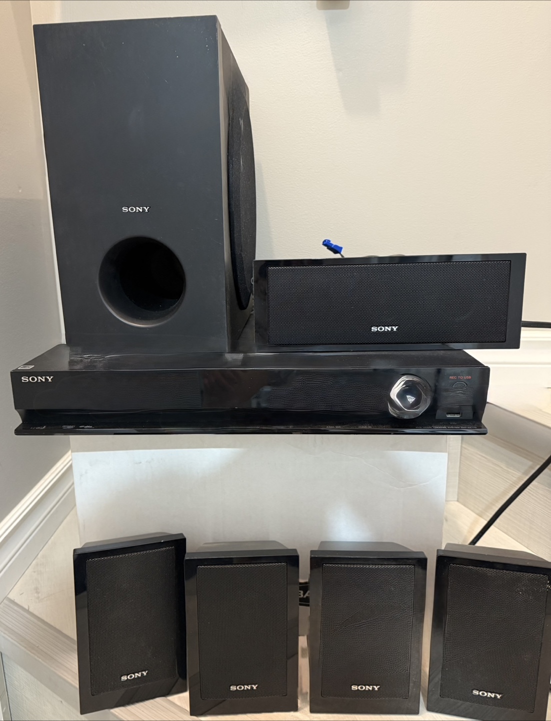Sony Home Theatre System - photo 3