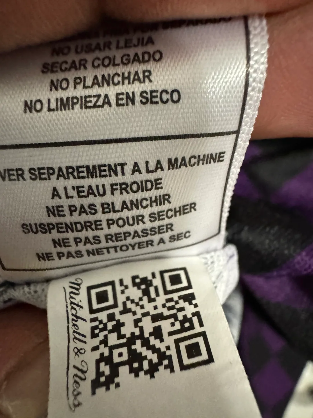 Mitchell & Ness Lakers Checkered Purple Shirt(Large) image indicator(7)