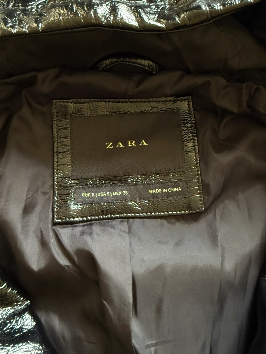 Zara Black Hooded Puffer Jacket image indicator(4)