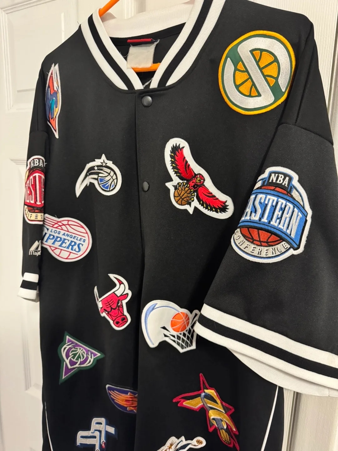 Magestic NBA Warm Up AOP Stitched Logo (XXL) image indicator(3)