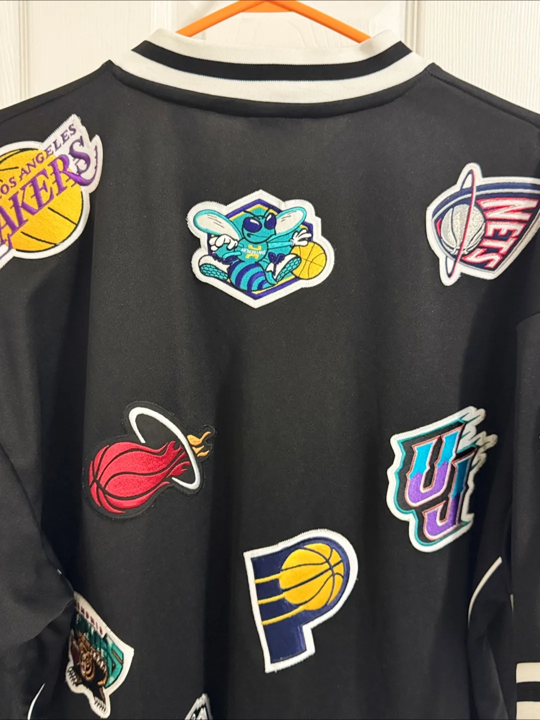 Magestic NBA Warm Up AOP Stitched Logo (XXL) image indicator(9)