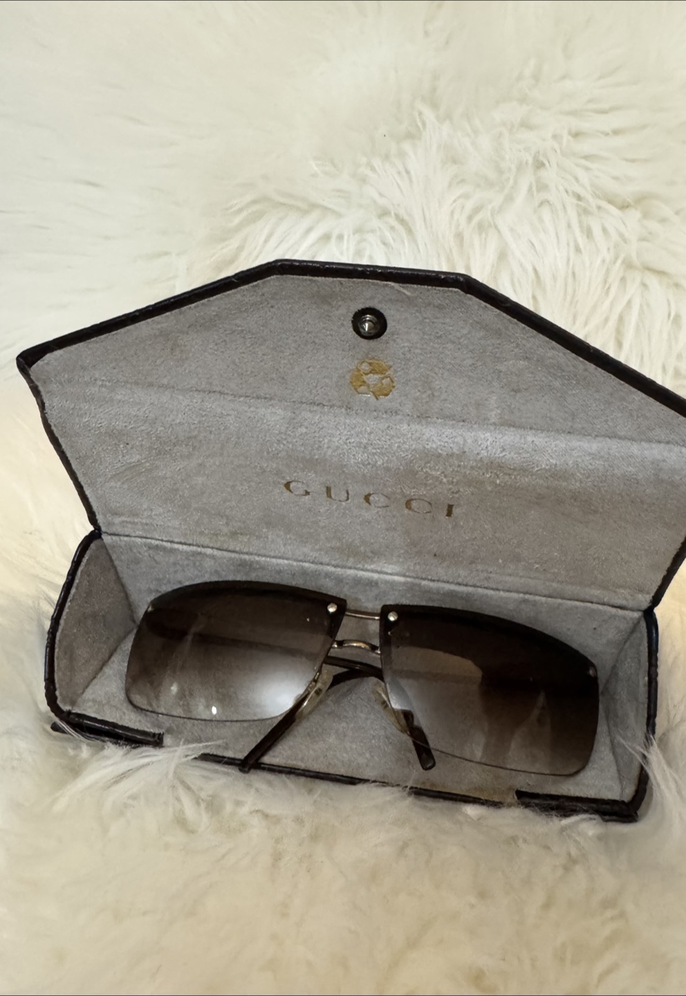 Authentic Sunglass with Orig. Case - photo 4