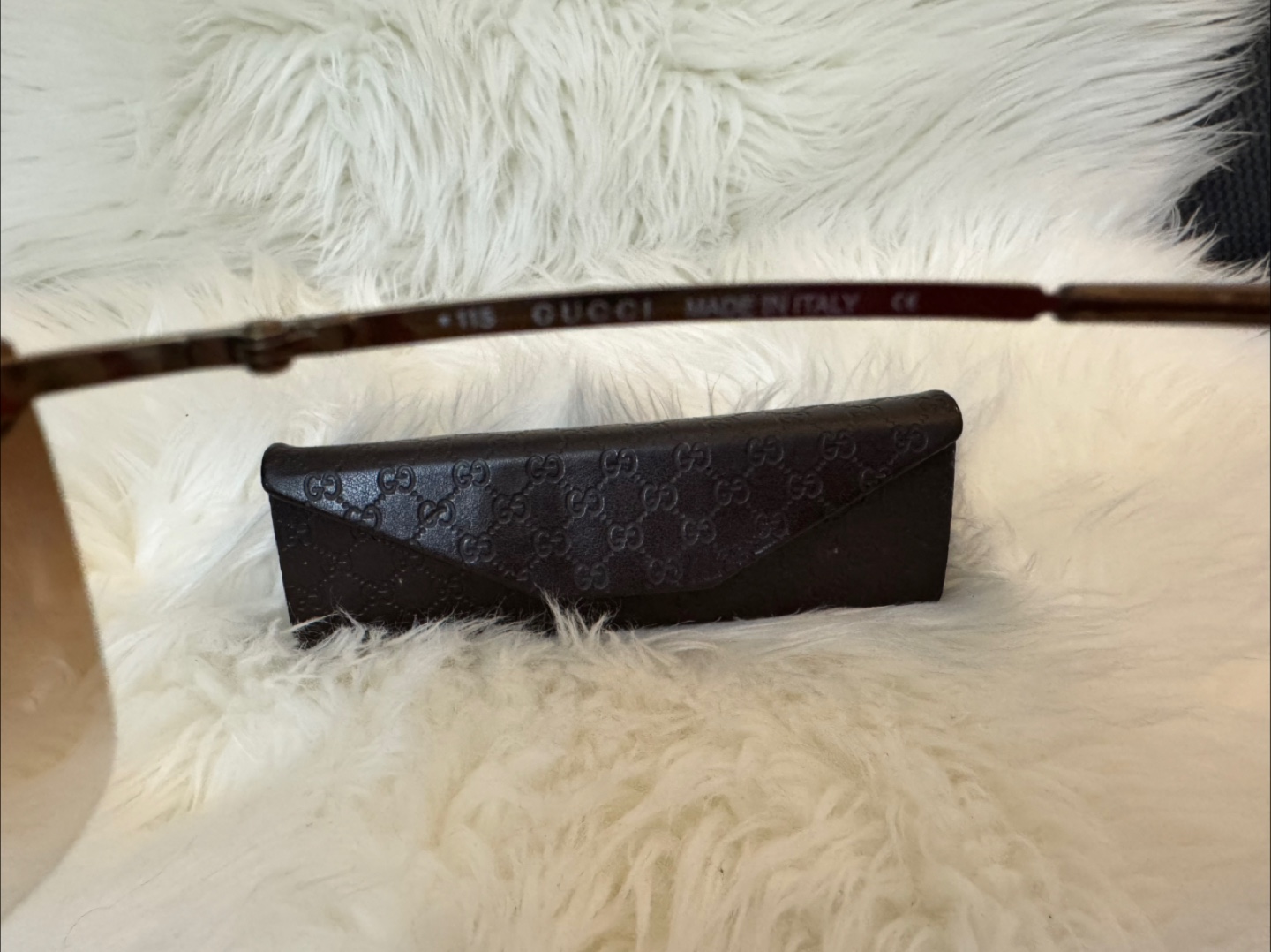 Authentic Sunglass with Orig. Case - photo 3