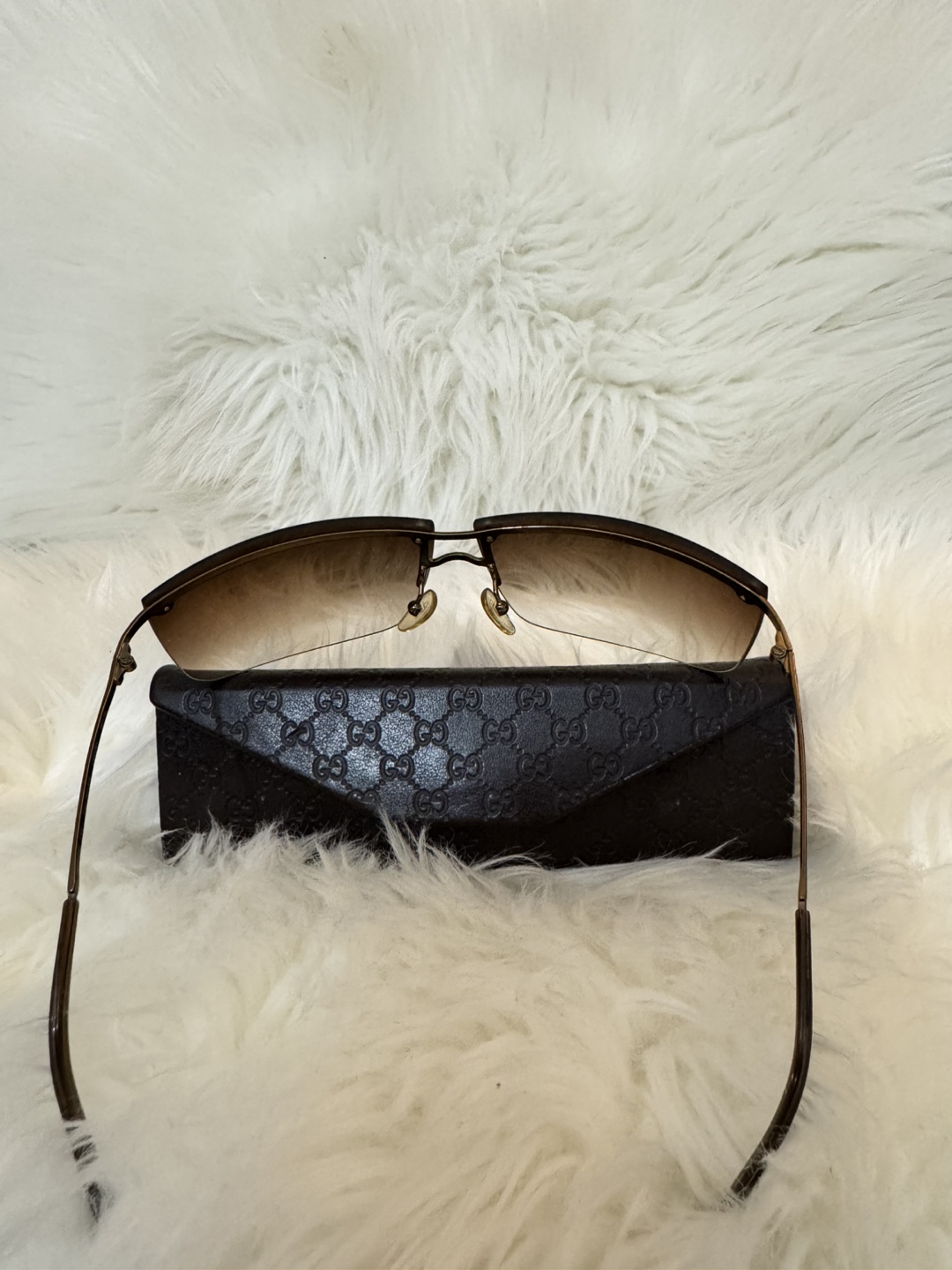 Authentic Sunglass with Orig. Case - photo 2