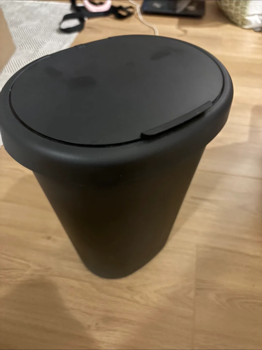 Black Trash Can with Lid thumbnail