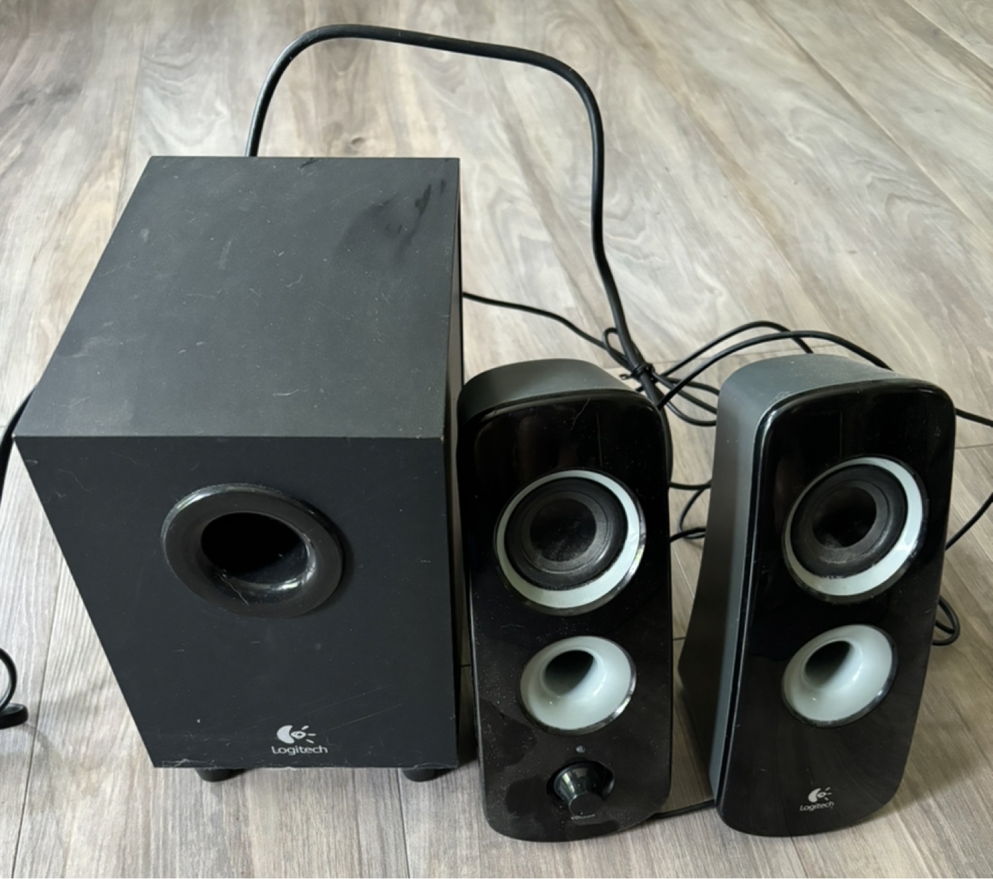 Logitech Speakers for Sale! - photo 2