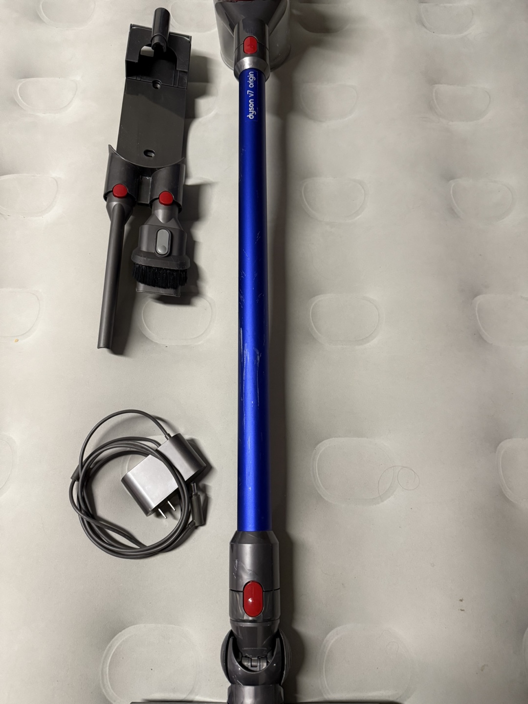 Dyson V7 Origin Cordless Vacuum - photo 3