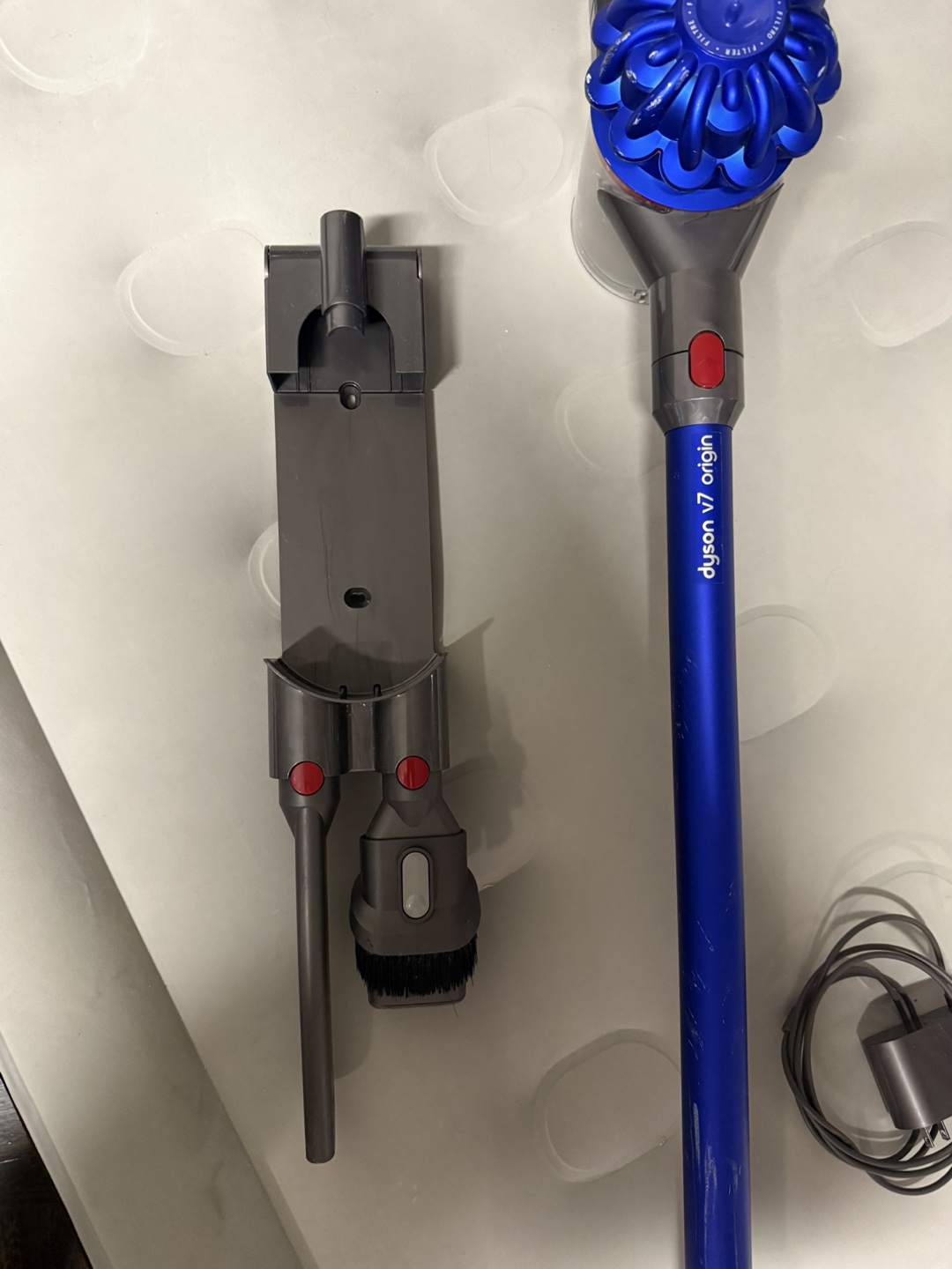 Dyson V7 Origin Cordless Vacuum - photo 2