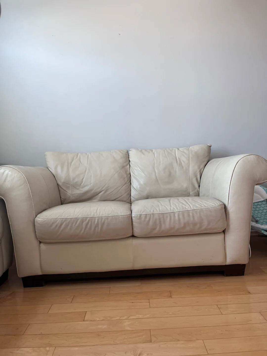 Cream Leather Sofa Set thumbnail