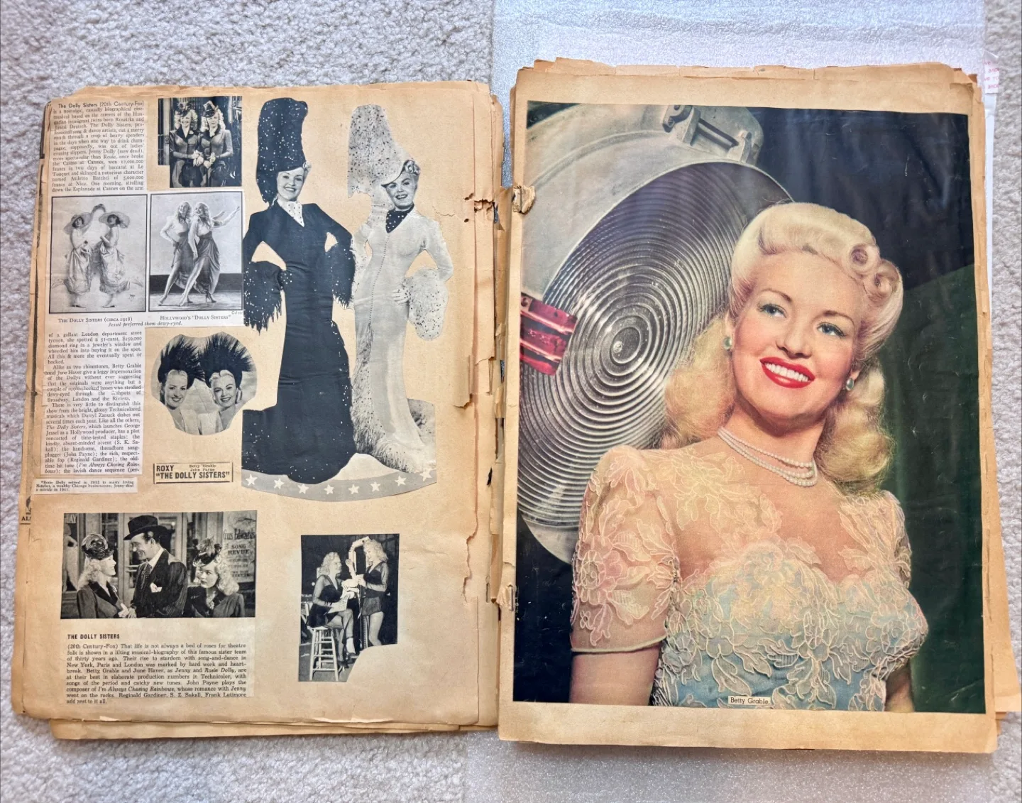 Vintage Easy Mount Scrapbook - 1940s/50s Clippings image indicator(4)