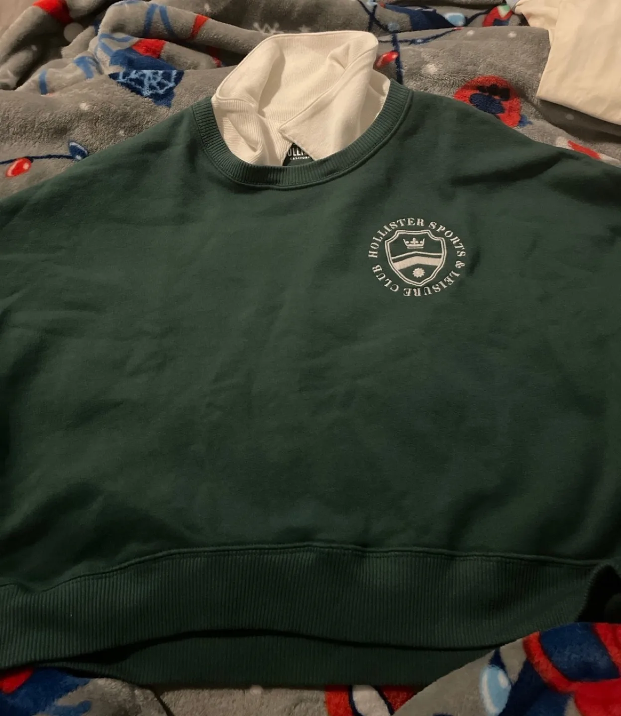 Hollister Green Sweatshirt - Size L thumbnail