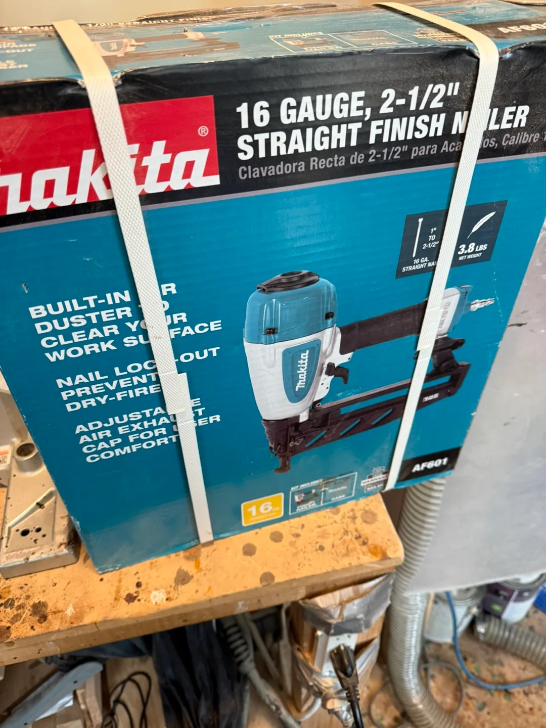 Makita AF601 16 Gauge Straight Finish Nailer - New thumbnail