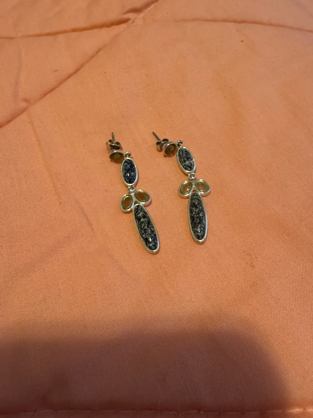 Dangle Earrings with Silver Tone thumbnail