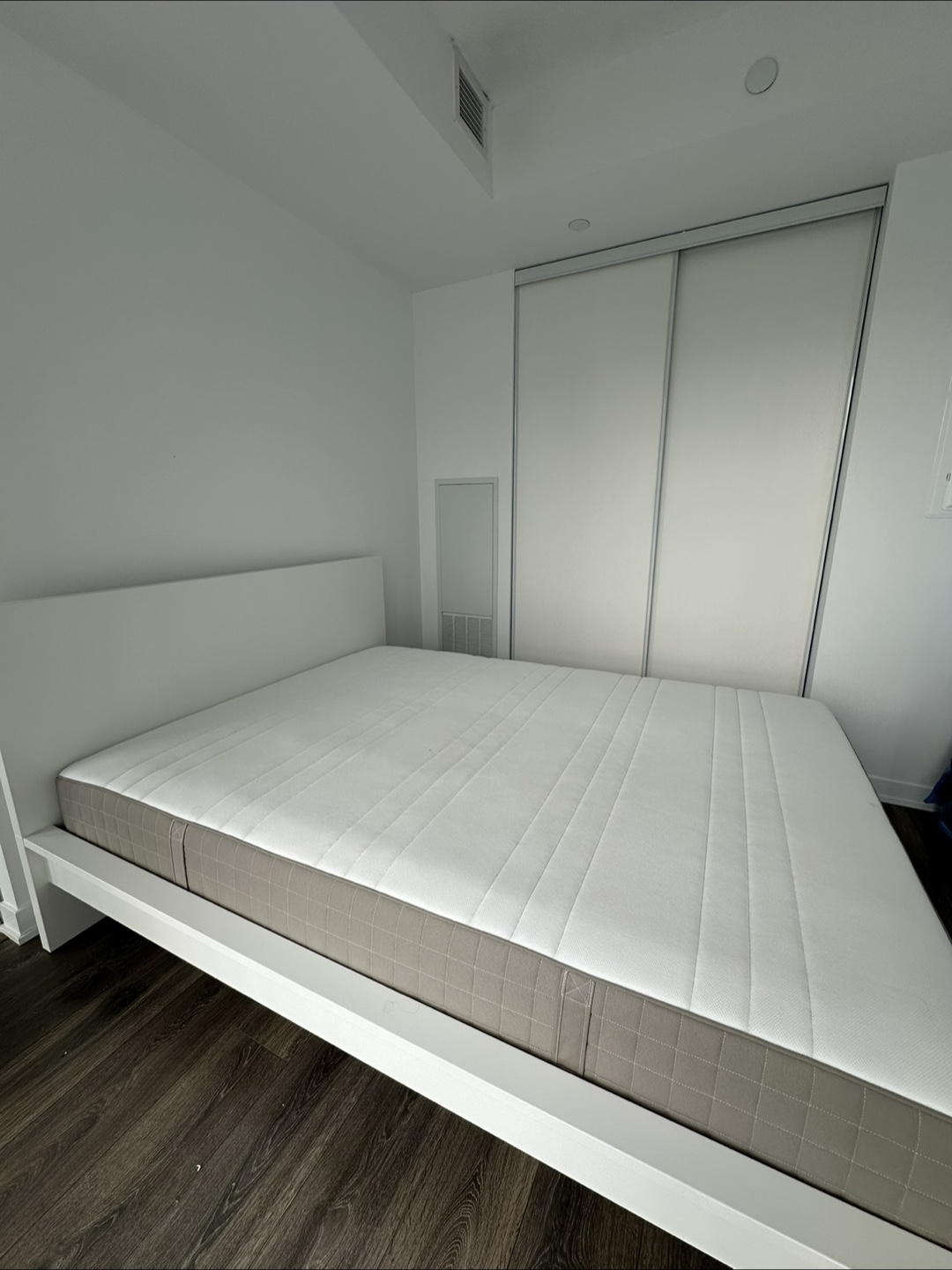 IKEA Mattress and Frame (or separate) - Queen Size - photo 2