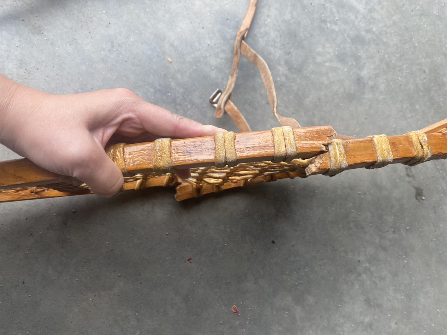 Vintage Wooden Snowshoes - Pair - photo 3