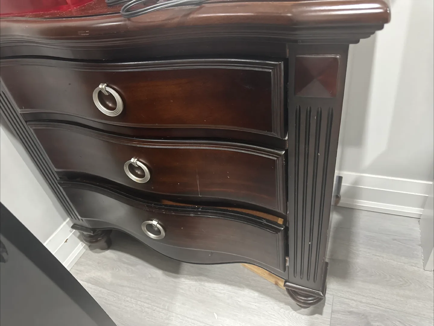 Dark Wood 3-Drawer Nightstand
