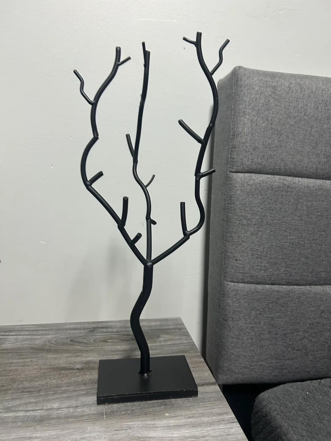 Black Metal Jewelry Tree Stand thumbnail