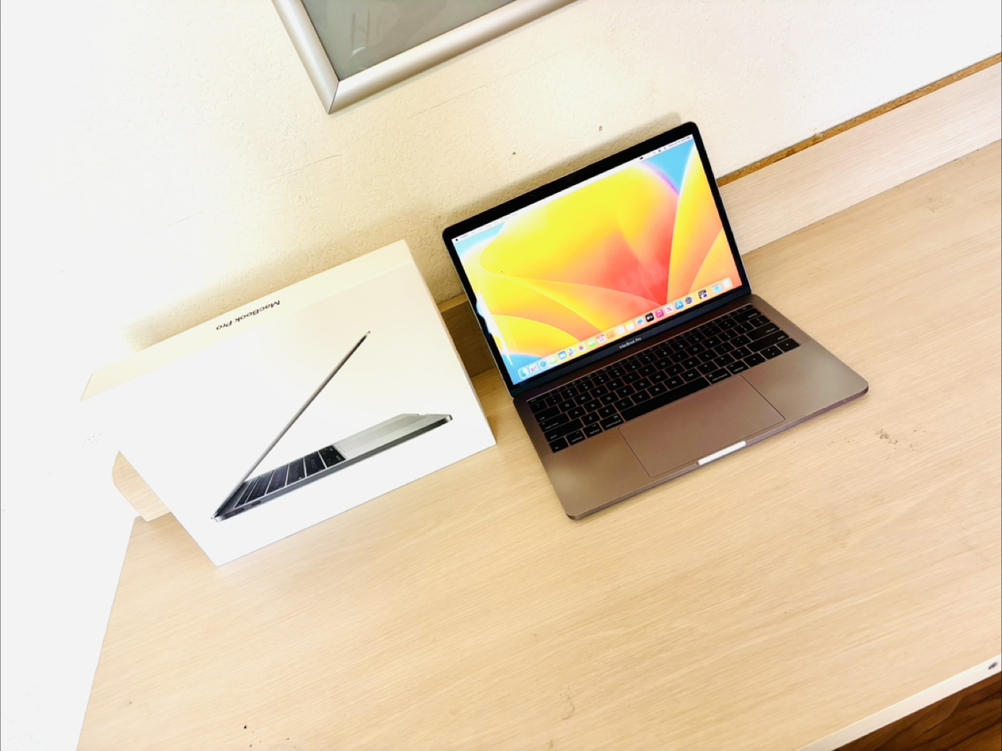 MacBook Pro 13.3" Intel Core i5 - Box Included - photo 3