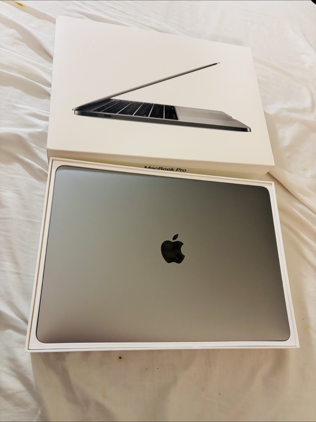 MacBook Pro 13.3" Intel Core i5 - Box Included - photo 2