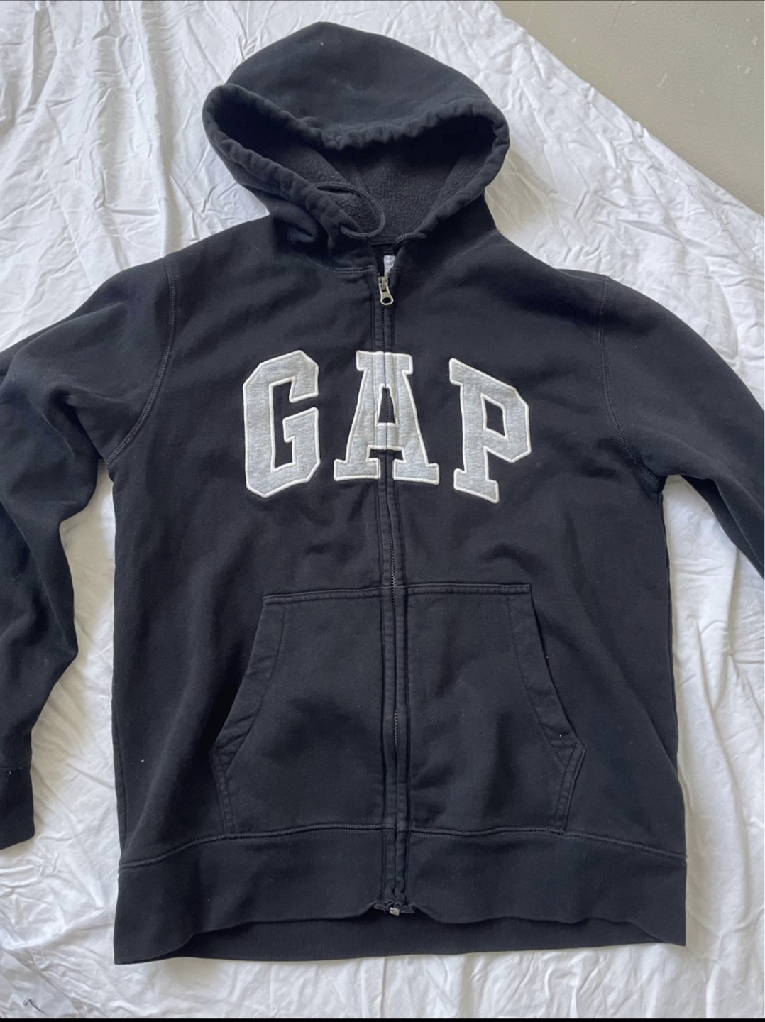 Gap Black Zip-Up Hoodie in good condition