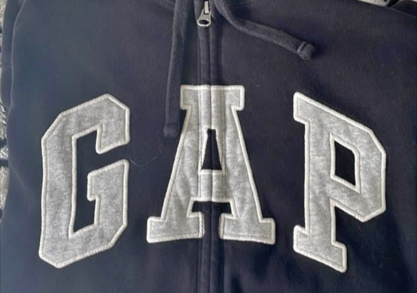 Gap Black Zip-Up Hoodie in good condition - photo 5