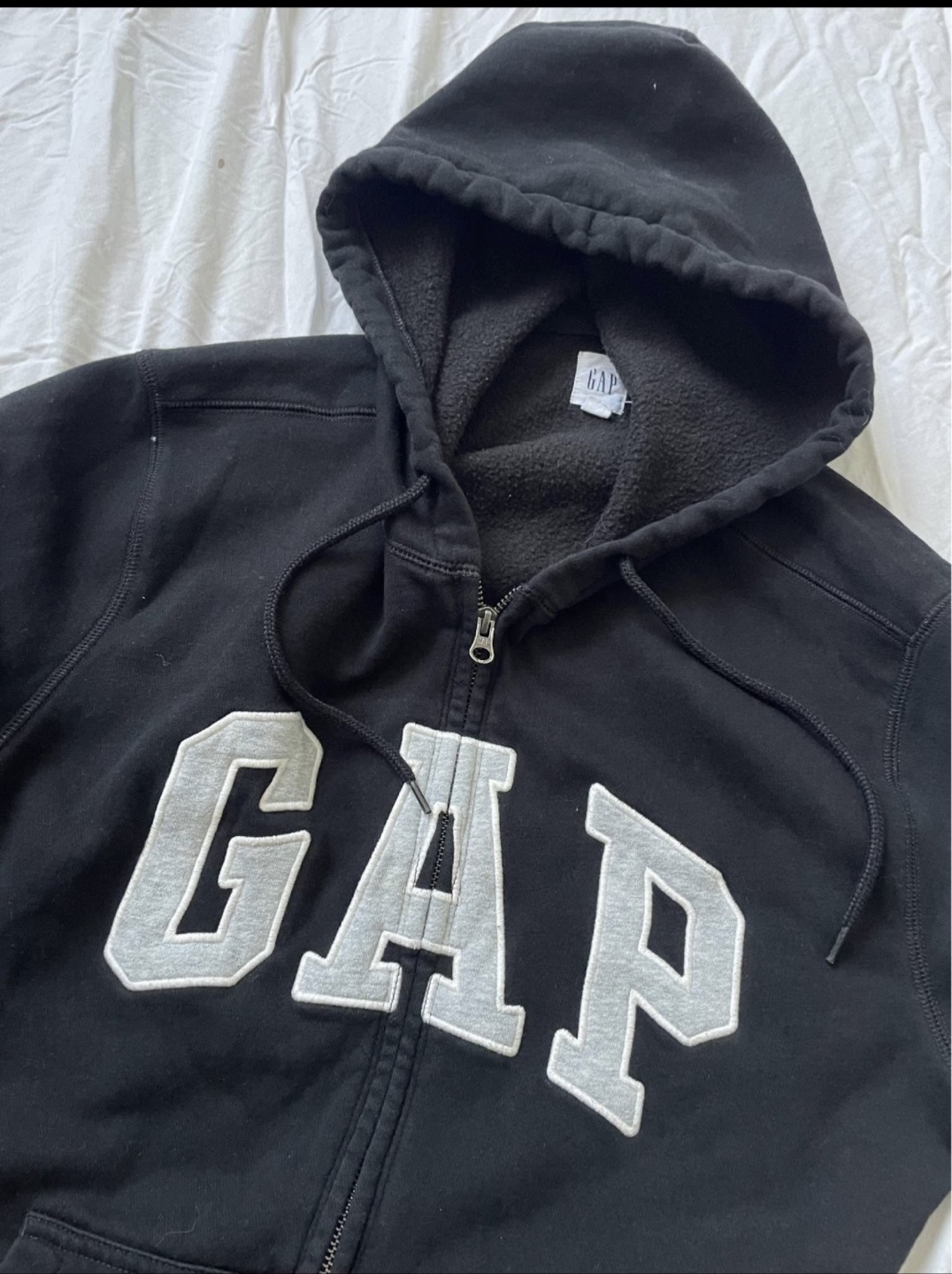 Gap Black Zip-Up Hoodie in good condition - photo 2