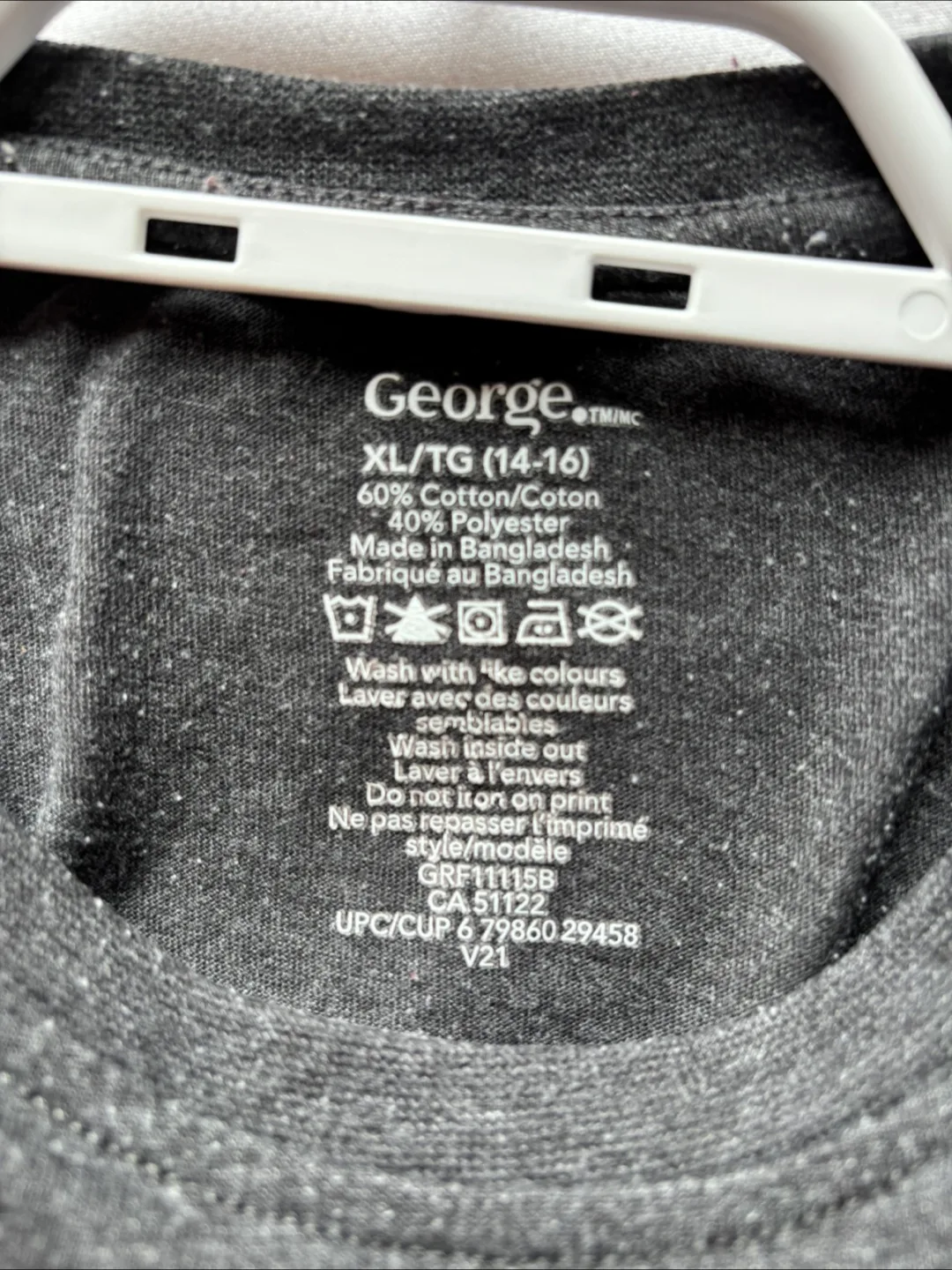 George XL Boo Y'all T-Shirt in good condition image indicator(3)