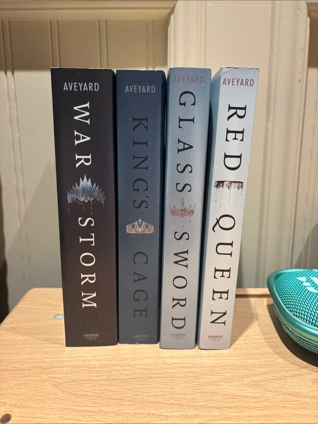 Red Queen Series: Glass Sword by Victoria Aveyard thumbnail