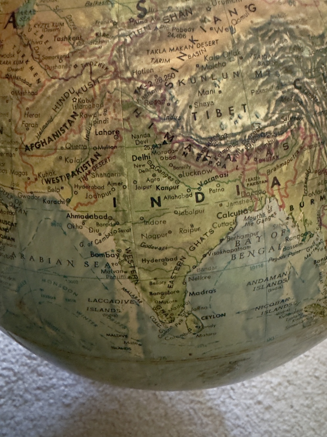 Reader's Digest Great World Globe - 12 Inches - photo 4