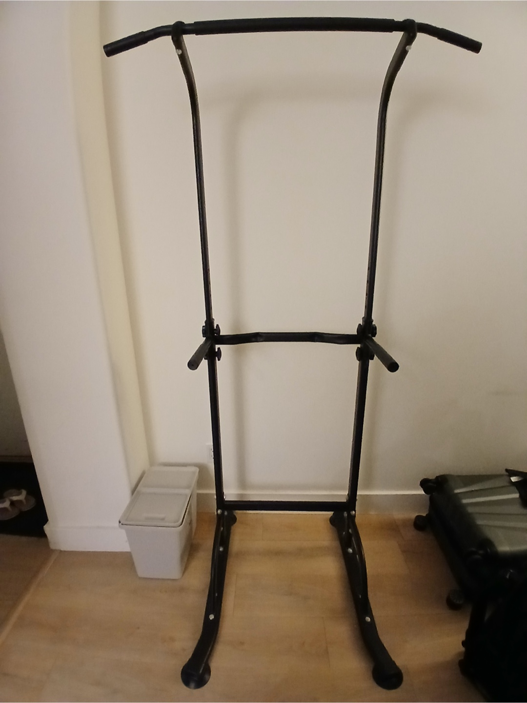 Pull-Up Bar