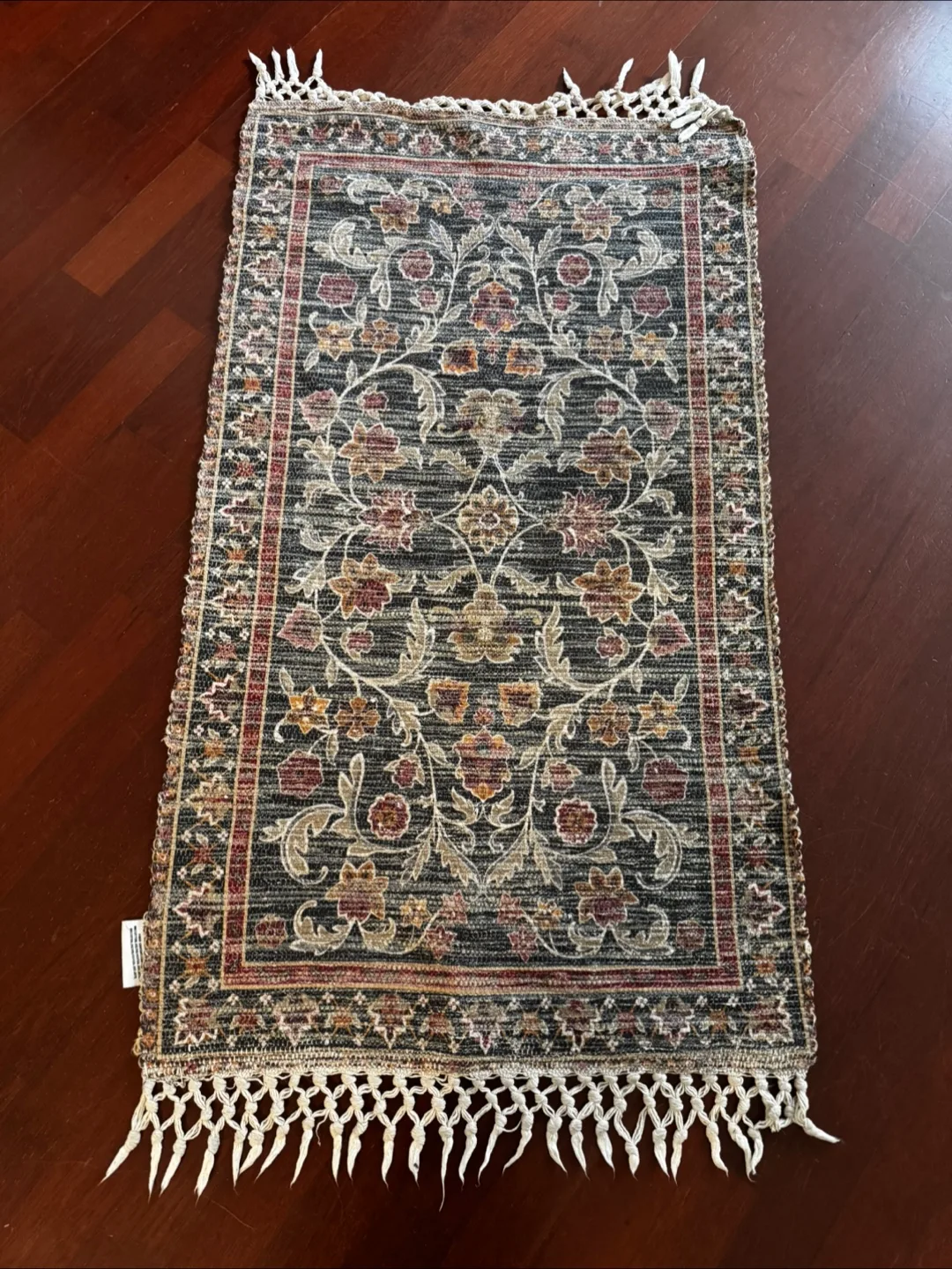 Turkish vintage rug thumbnail
