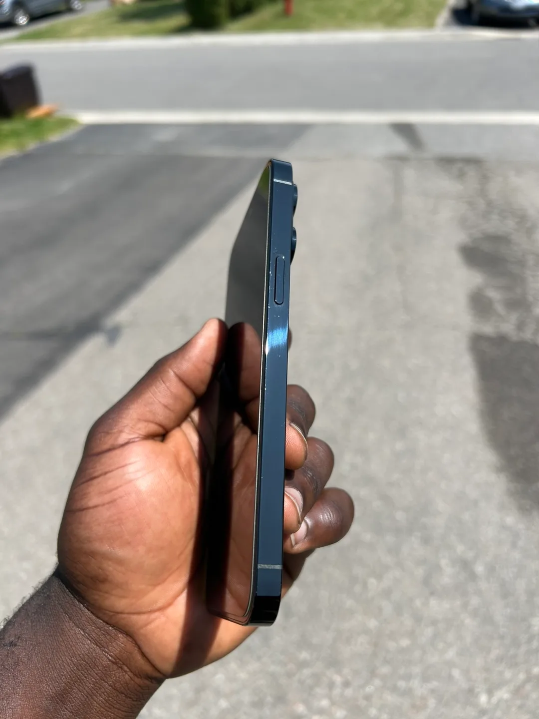 iPhone 14 Pro Max thumbnail