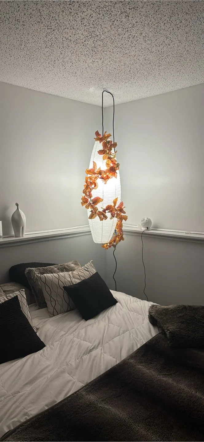 🇨🇦Hanging Woven Lamp with Leaf Decor thumbnail