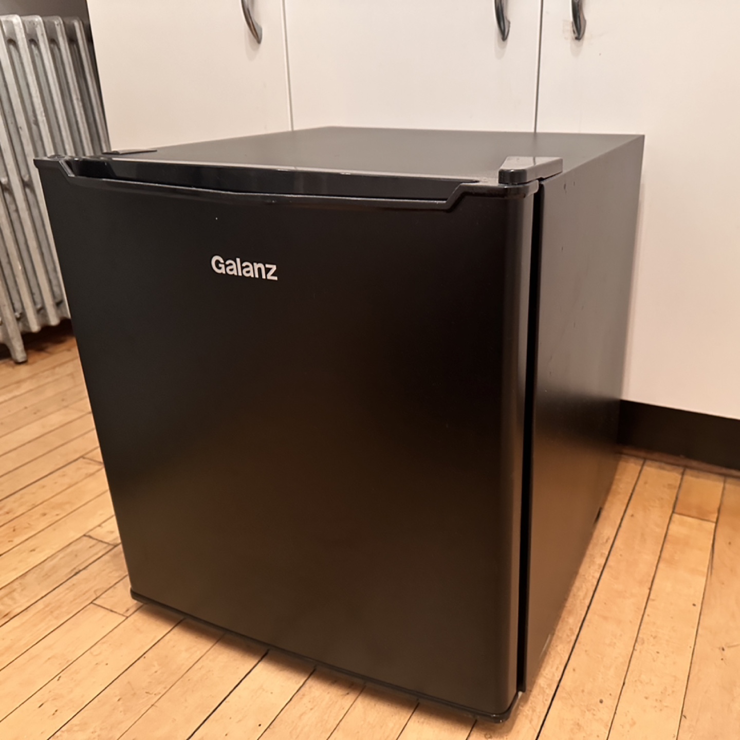 $120 LIKE NEW Galanz Compact Mini Fridge - Black - photo 3