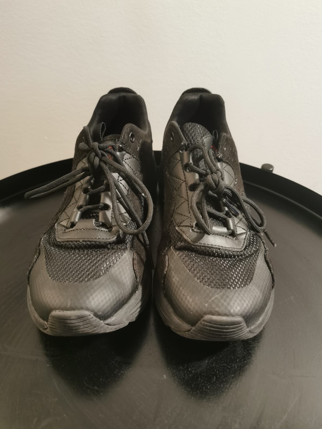 Skechers 7.5 Black Sneakers - photo 3