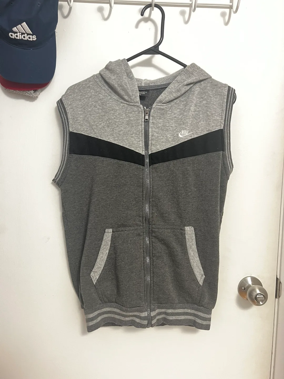Nike Classic Sport Fashion Vest XL thumbnail