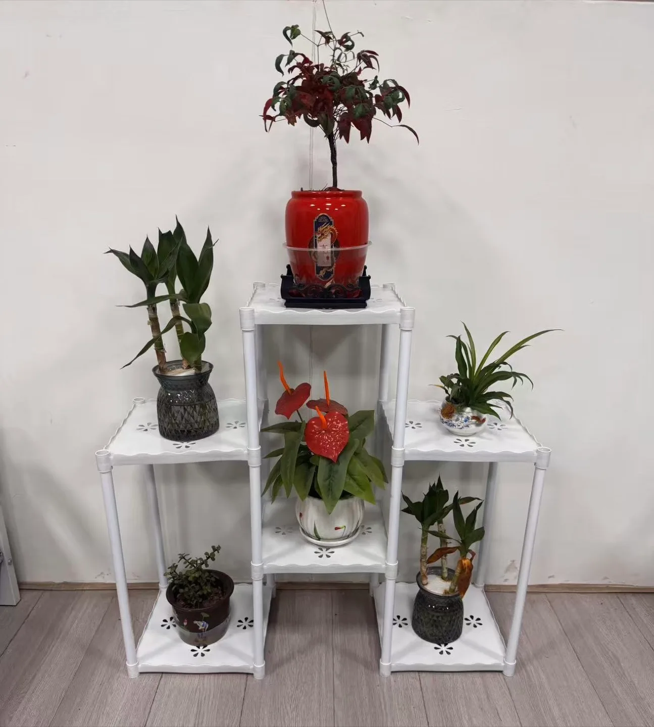 White Plastic Plant Stand Shelf image indicator(4)