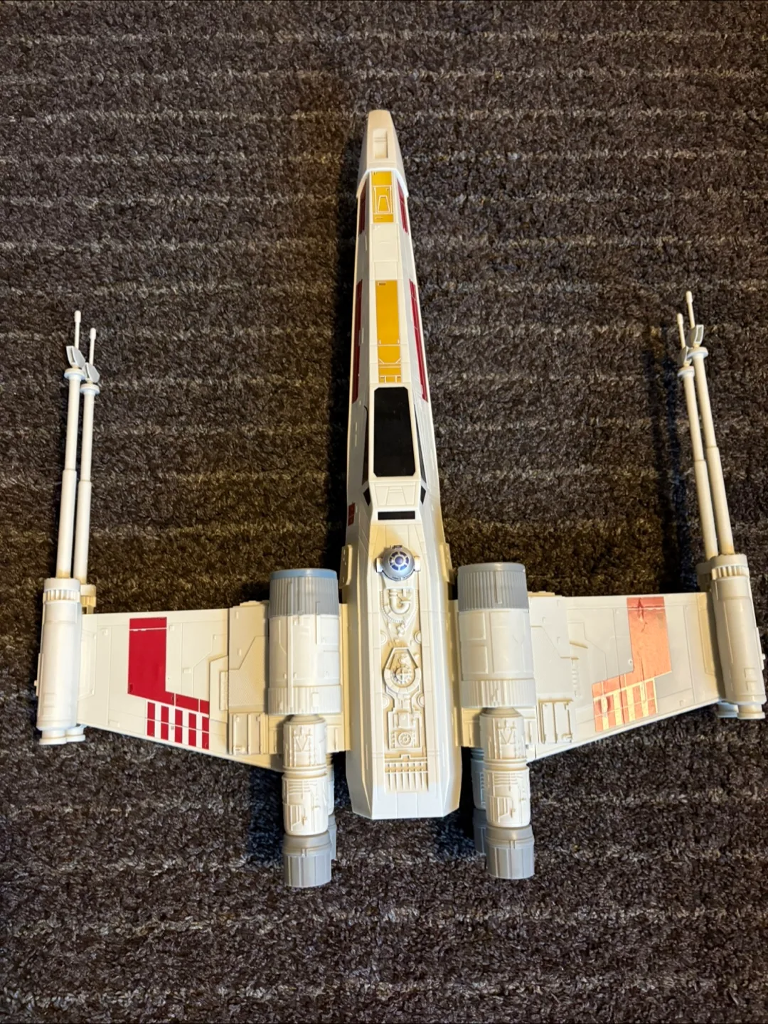 Hasbro Star Wars X-Wing Fighter thumbnail