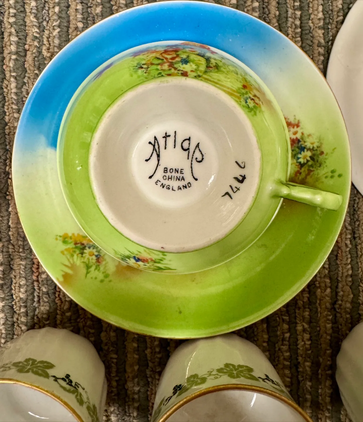 Royal Grafton & Atlas Bone China Tea Cups & Saucers image indicator(4)