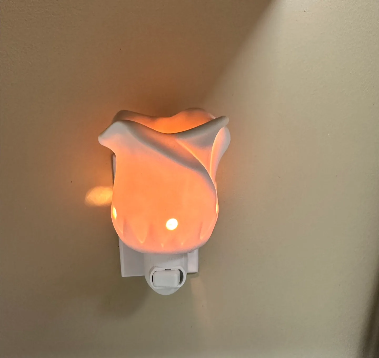 Two Scentsy Night Lights - Rose Design thumbnail