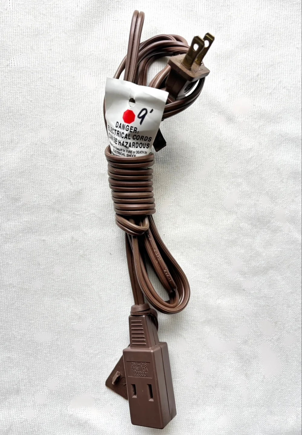 9 Ft Brown Household Extension Cord, Like New image indicator(3)